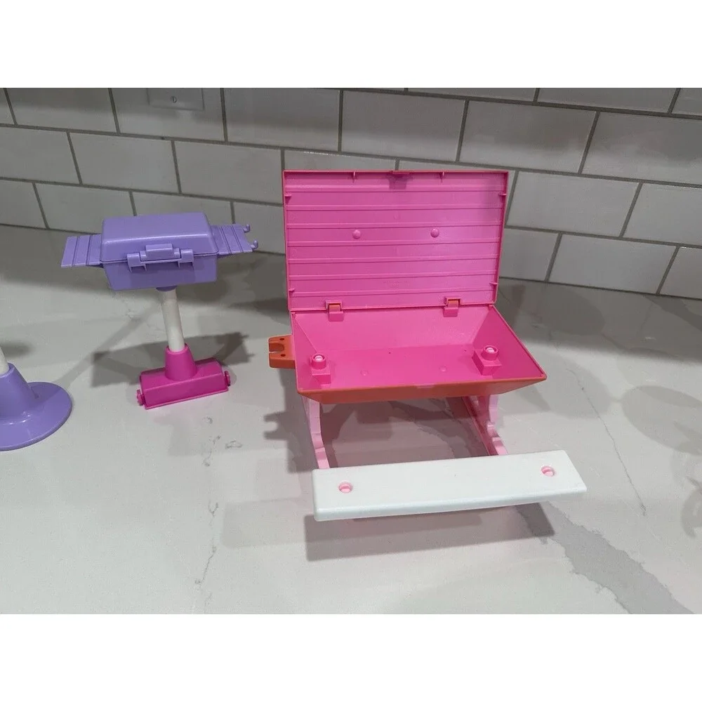 Vintage 1991 Barbie BBQ Picnic Playset Grill Table Basketball Mattel Arco